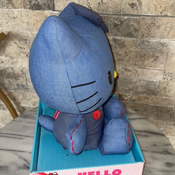 Hello Kitty 🐱 Jean Plush Doll - Picture 4 of 4